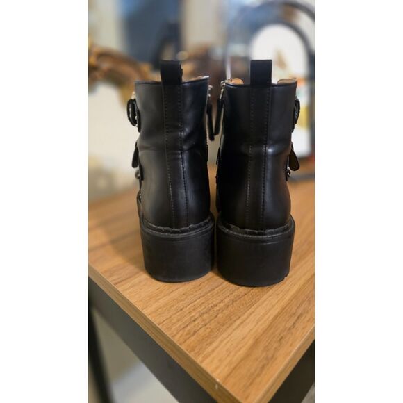 Pull&Bear Women's Black Studded Multi Buckle Chunky Soled Boots Size 7 - Picture 4 of 5